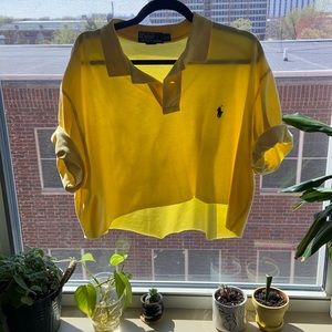 Cropped yellow polo shirt